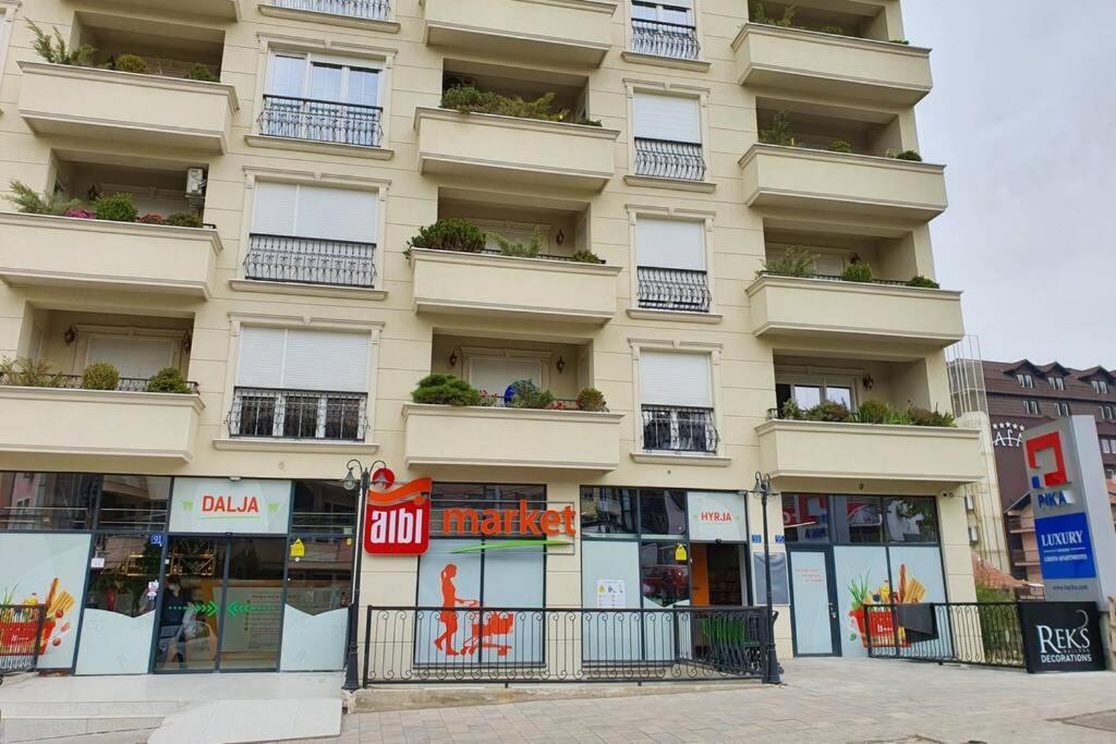Luxury Green Apartment Prishtinë Ngoại thất bức ảnh
