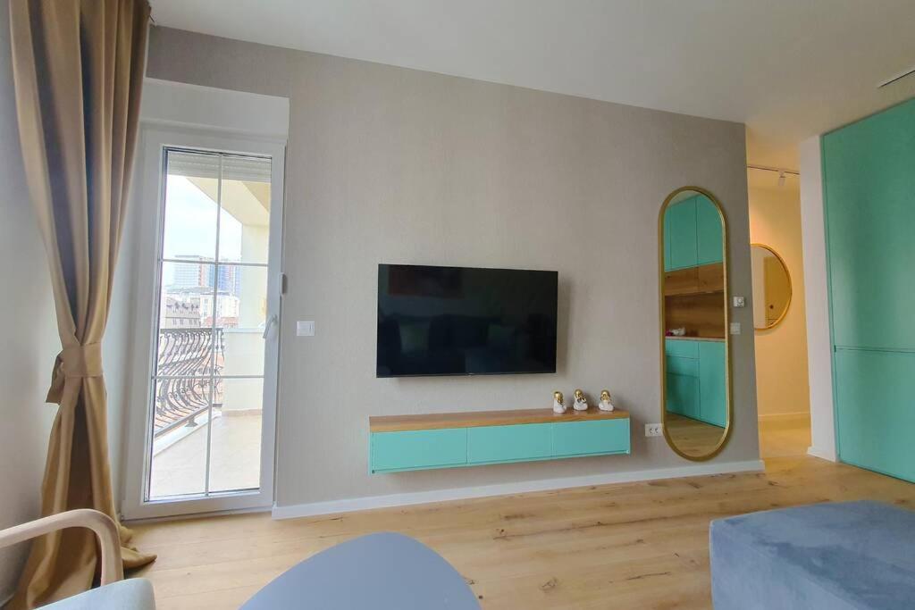 Luxury Green Apartment Prishtinë Ngoại thất bức ảnh