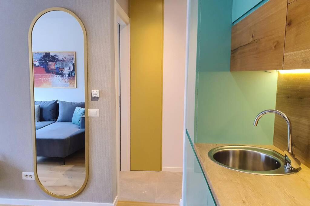 Luxury Green Apartment Prishtinë Ngoại thất bức ảnh